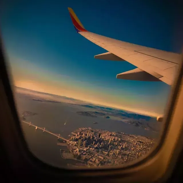 Blick auf San Francisco aus einem Flugzeug